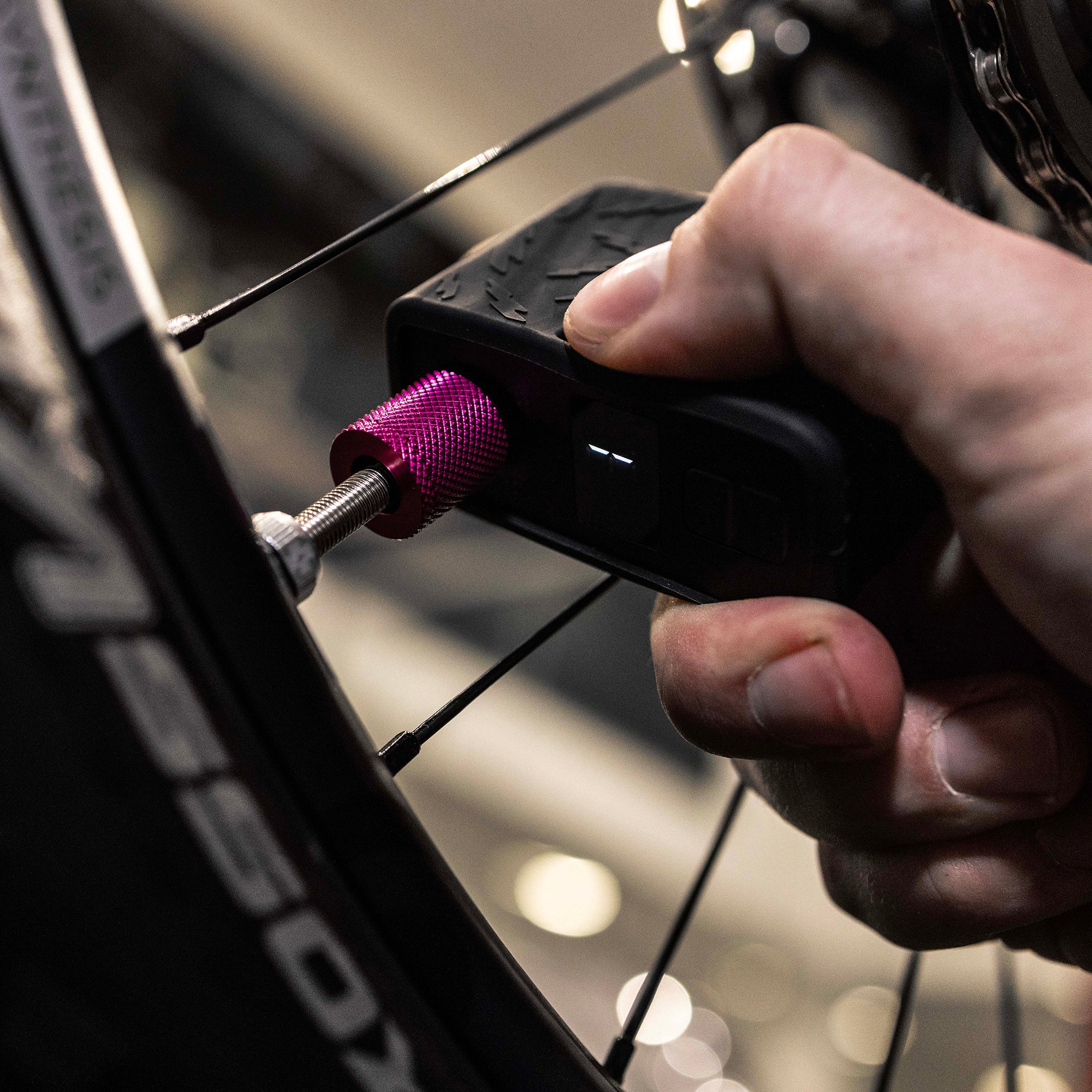 AirMach Electric Mini Pro Inflator - Image 2